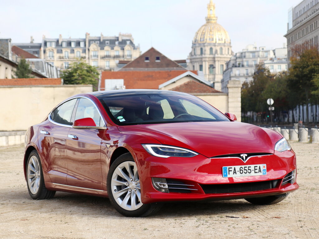 Tesla Model S (5YJS) 1 поколение, рестайлинг, лифтбек (04.2016 - 05.2021)